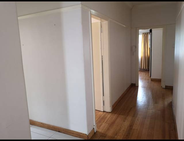 3 BEDROOM HOUSE TO LET IN CLARENDON